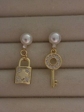 Pearl Lock & Key Drop Earrings